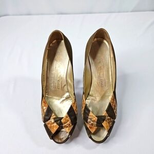 Bruno Magli Brown Snakeskin Canvas Womens Shoes Size 38